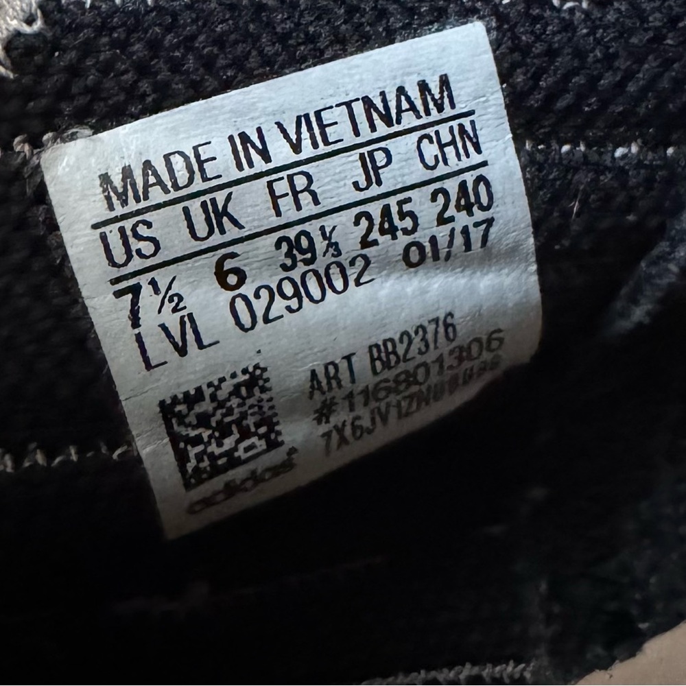 Adidas NMD R1 - Picture 6 of 9